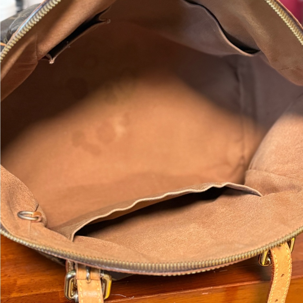 Louis Vuitton Tivoli Tan and Brown Monogram Shoulder Bag - Picture 13 of 16